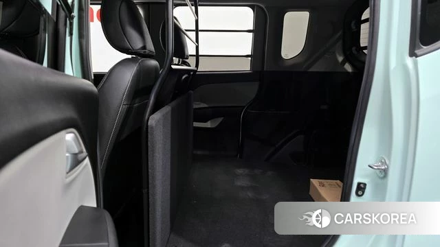 Kia The New Kia Ray 2023 Светло-серебряный цвет из Кореи, фото 2