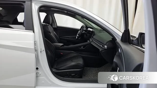 Hyundai The New Avante (CN7) 2023 Белый из Кореи, фото 2