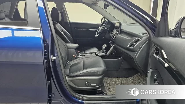 Kia Seltos 2020 Синий из Кореи, фото 2