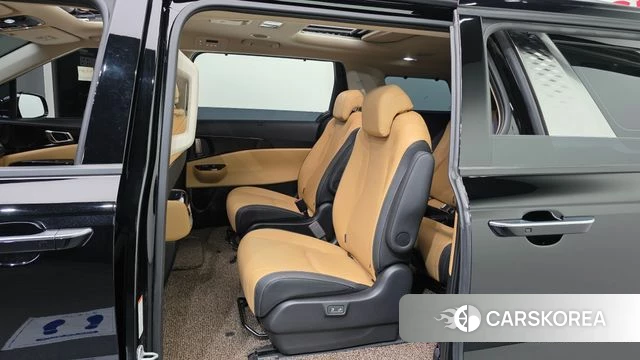Kia Carnival 4th generation 2023 Черный из Кореи, фото 2
