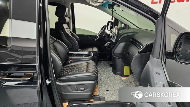 Hyundai Staria 2025 Черный из Кореи, фото 2