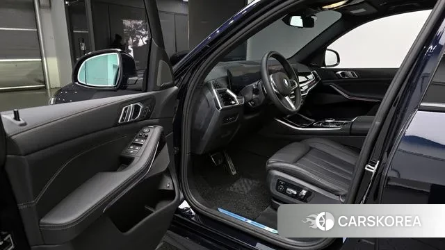 BMW X5 (G05) 2025 Черный из Кореи, фото 2