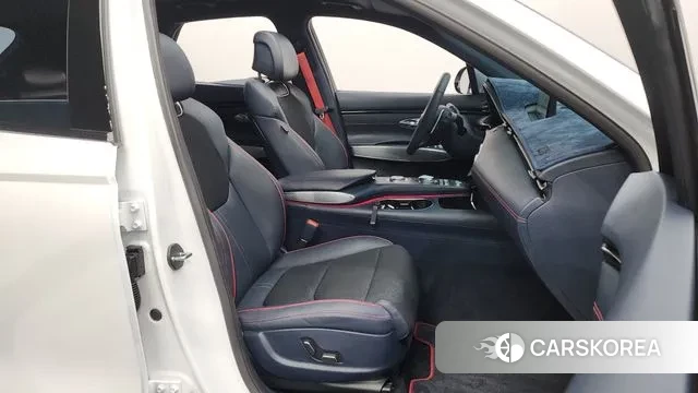 Genesis GV70 2024 Белый из Кореи, фото 2