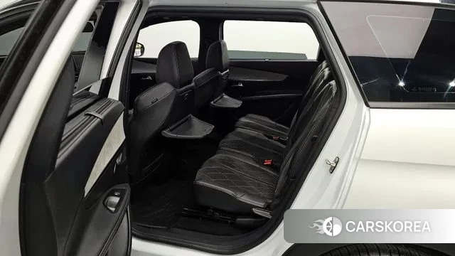 Peugeot 5008 second generation 2018 Белый из Кореи, фото 2