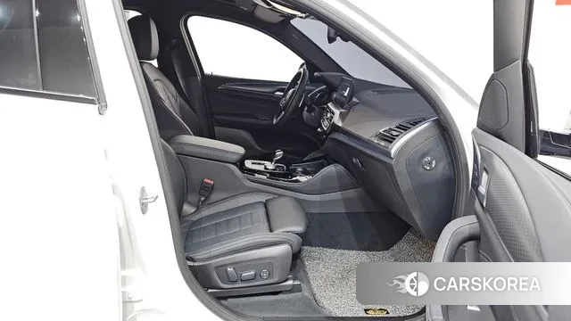 BMW X4 (G02) 2025 Белый из Кореи, фото 2