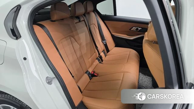 BMW 3 Series (G20) 2024 Белый из Кореи, фото 2