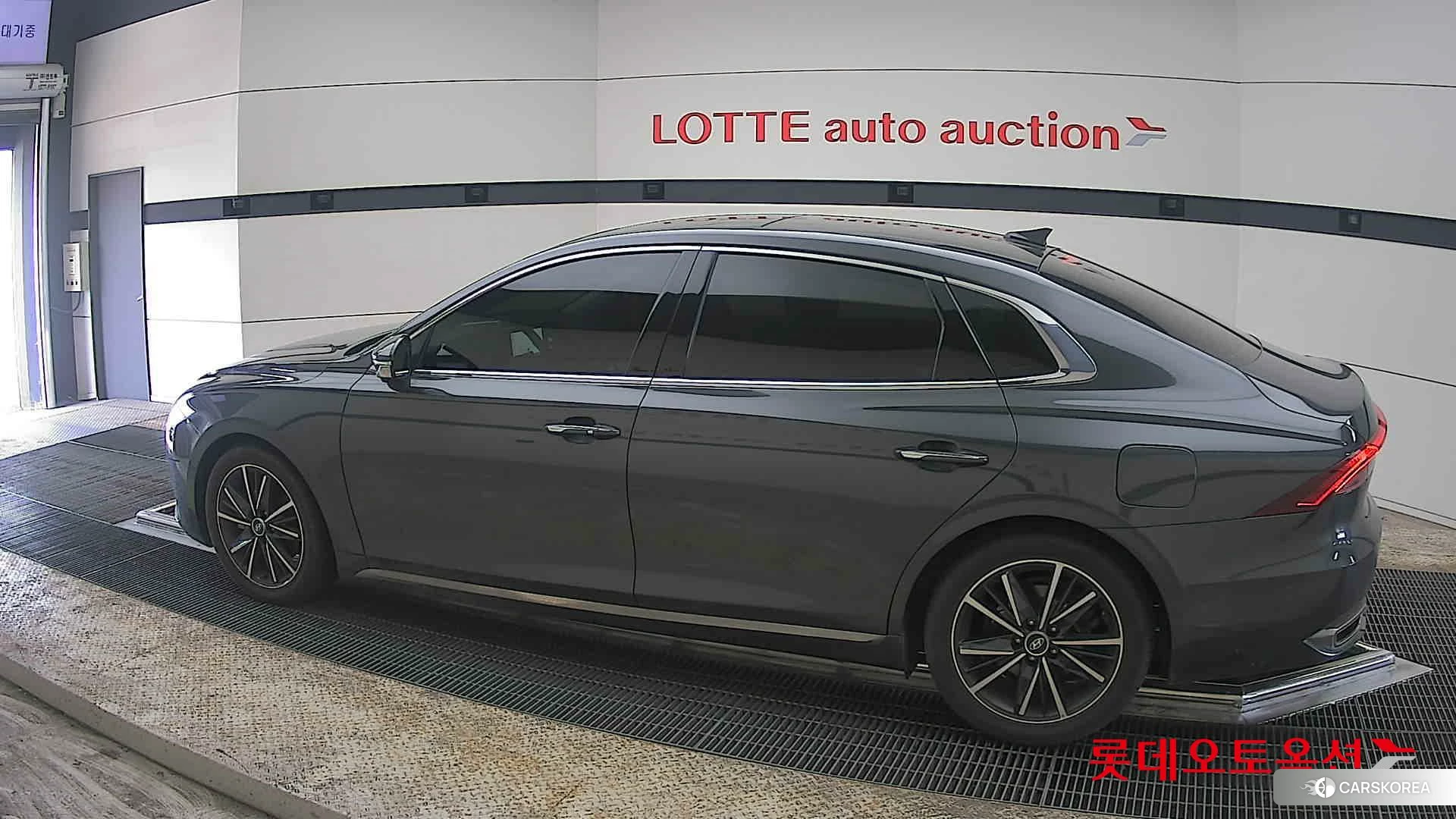 Hyundai Grandeur 2022 Nocturne Grey Metallic из Кореи, фото 2