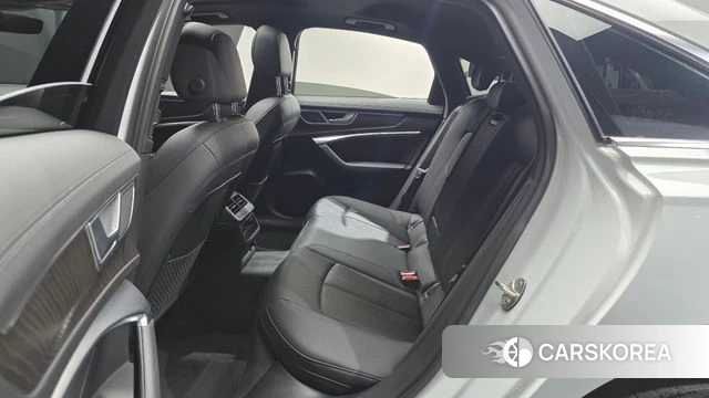 Audi A6 (C8) 2023 Белый из Кореи, фото 2