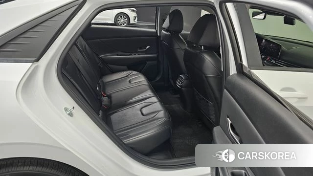 Hyundai Avante Hybrid (CN7) 2022 Белый из Кореи, фото 2