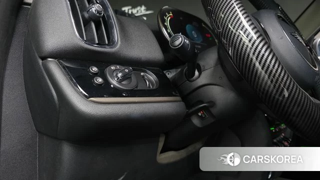 Mini Cooper Countryman 2023 Зеленый из Кореи, фото 2