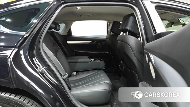 Genesis Electrified G80 (RG3) 2022 Черный из Кореи, фото 2