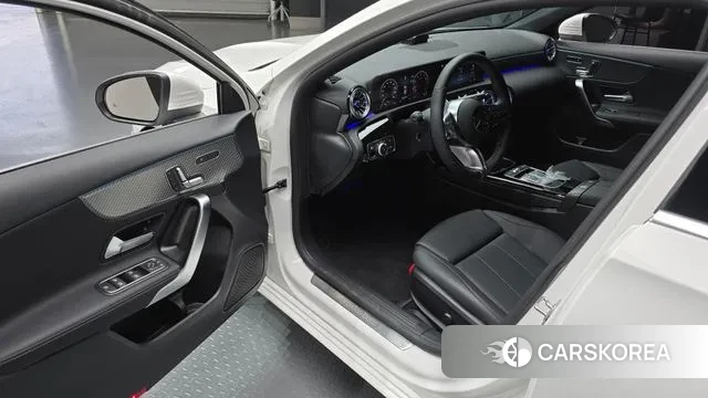 Mercedes-Benz A-Class W177 2025 Белый из Кореи, фото 2