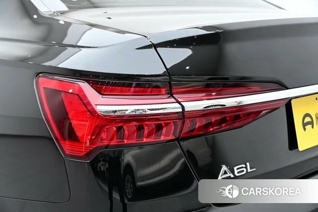 Audi A6L 2023 Черный из Китая, фото 2