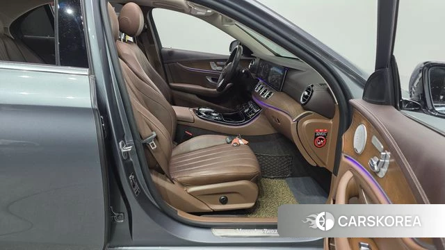 Mercedes-Benz E-Class W213 2019 Серый из Кореи, фото 2