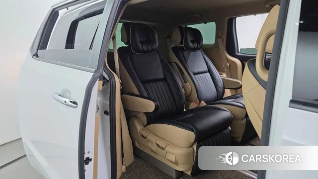 Kia The New Carnival 2018 Белый из Кореи, фото 2