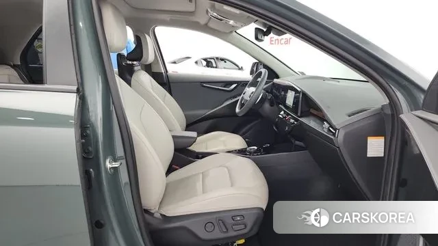 Kia Di Ol Nu Niro 2023 Темно-зеленый из Кореи, фото 2