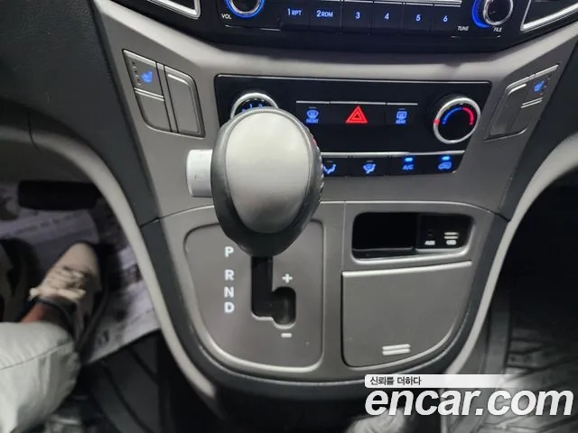 Hyundai The New Grand Starex 2019 Серебристо-серый из Кореи, фото 2