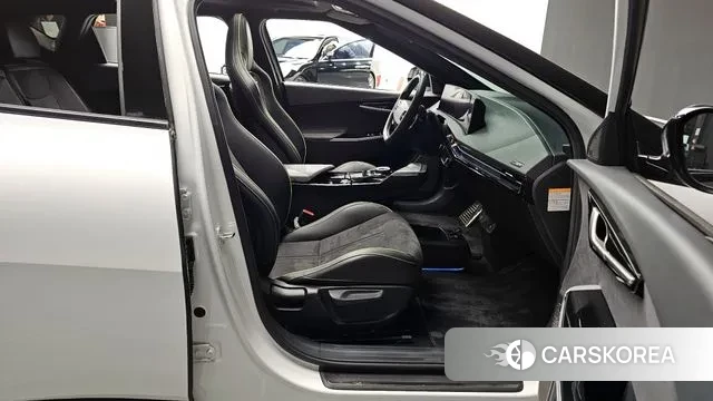 Kia EV6 2023 Белый из Кореи, фото 2