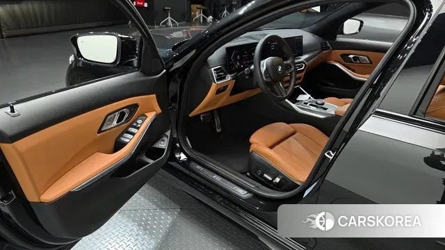 BMW 3 Series (G20) 2023 Черный из Кореи, фото 2