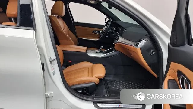 BMW 3 Series (G20) 2019 Белый из Кореи, фото 2