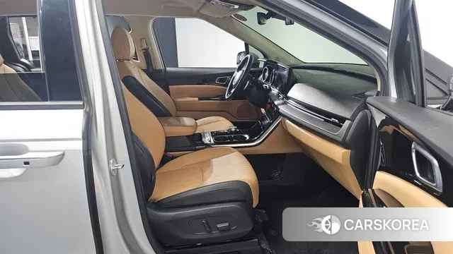 Kia Carnival 4th generation 2020 Серебряный из Кореи, фото 2
