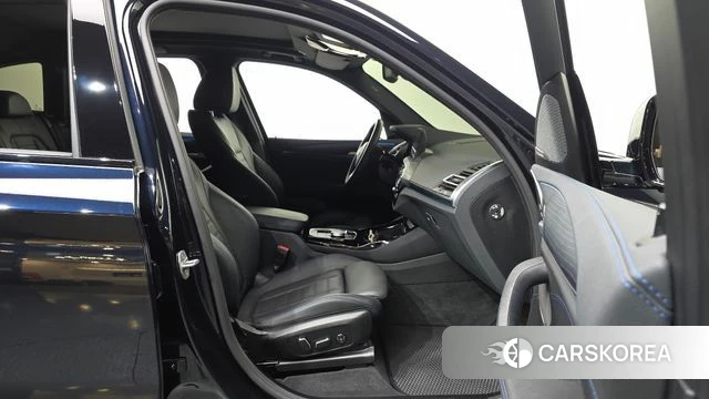 BMW iX3 2025 Черный из Кореи, фото 2