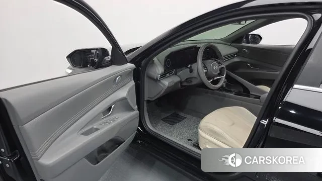 Hyundai The New Avante Hybrid (CN7) 2024 Черный из Кореи, фото 2