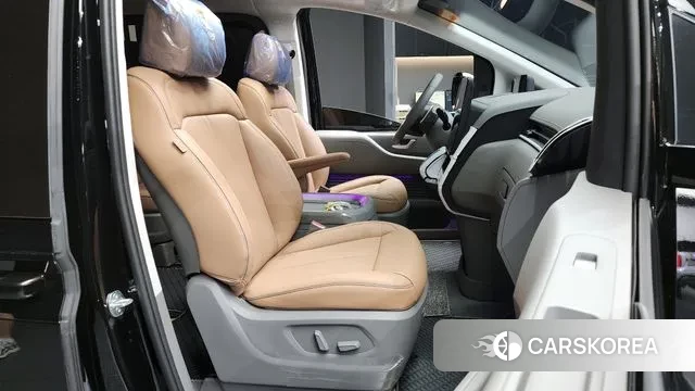 Hyundai Staria 2024 Черный из Кореи, фото 2