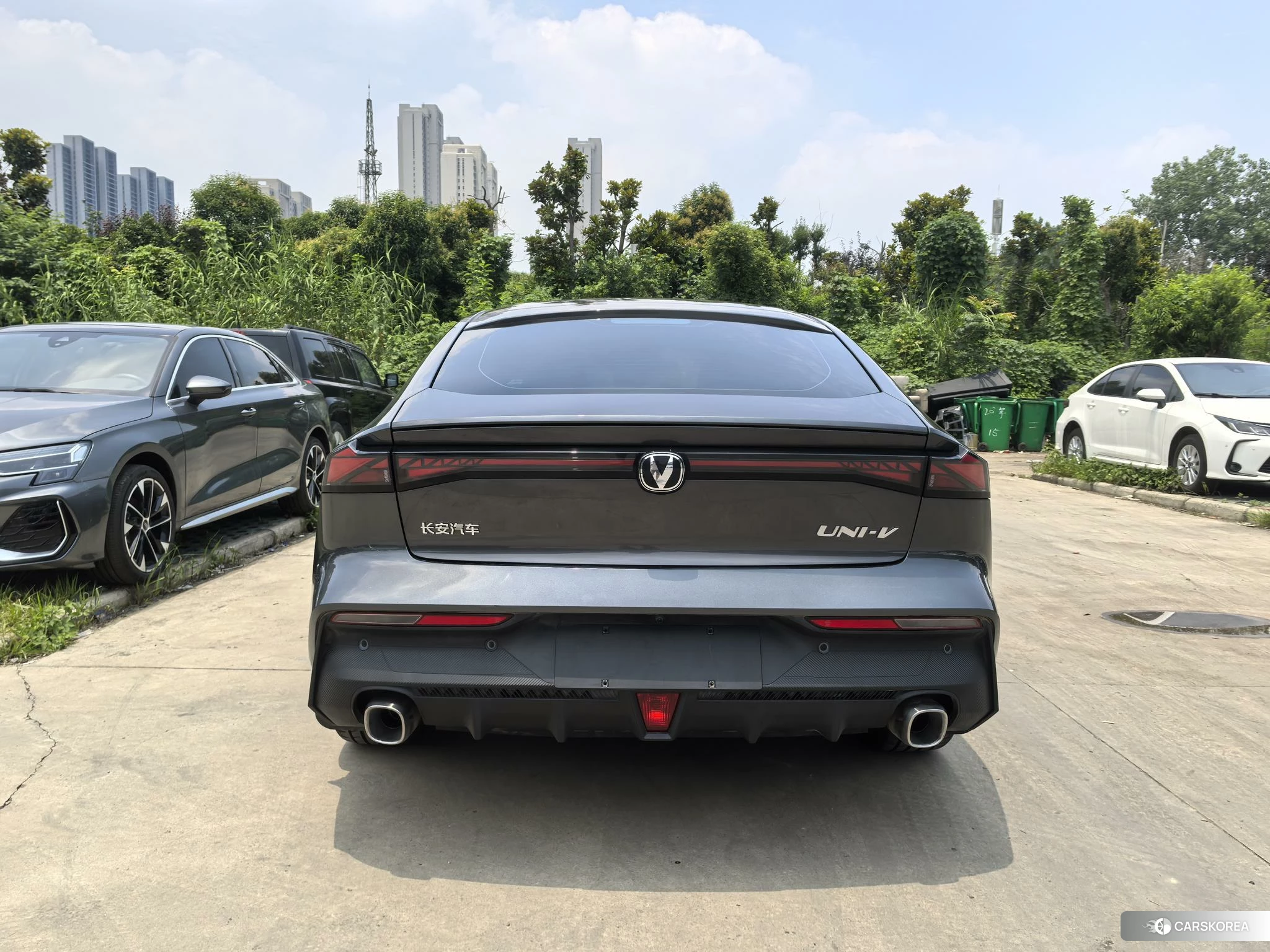 Chang'an UNI-V 2023 Темно-серый из Китая, фото 2