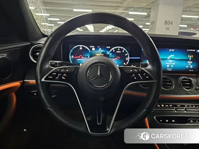 Mercedes-Benz E-Class W213 2023 Белый из Кореи, фото 2