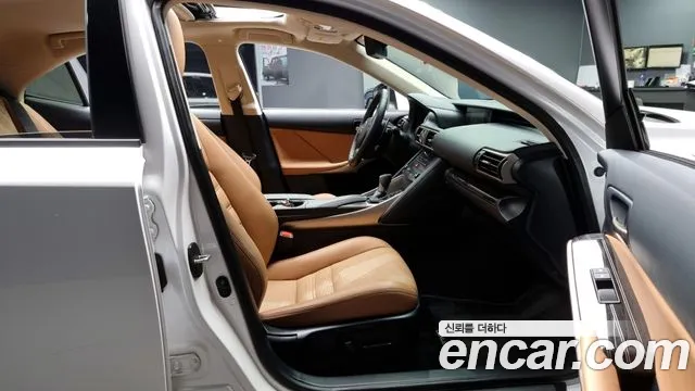 Lexus New IS300 id 2646281 из Кореи 2