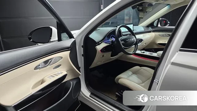 Genesis GV70 2021 Белый из Кореи, фото 2