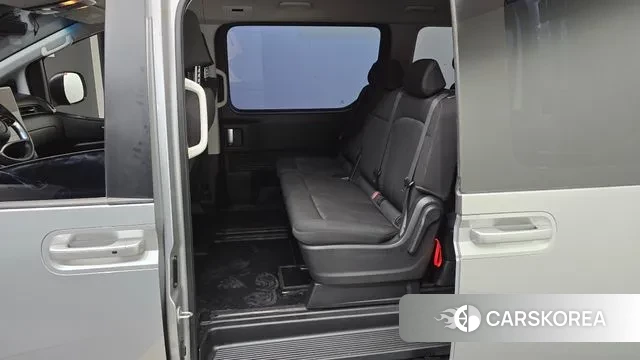 Hyundai Staria 2022 Серебряный из Кореи, фото 2