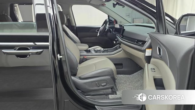 Kia The New Carnival 4th Generation 2024 Черный из Кореи, фото 2