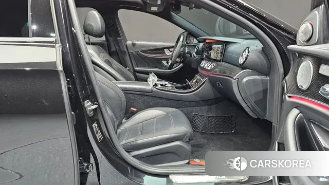 Mercedes-Benz E-Class W213 2018 Черный из Кореи, фото 2