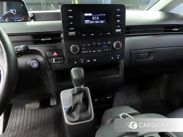 Hyundai Staria 2023 Серебряный из Кореи, фото 2