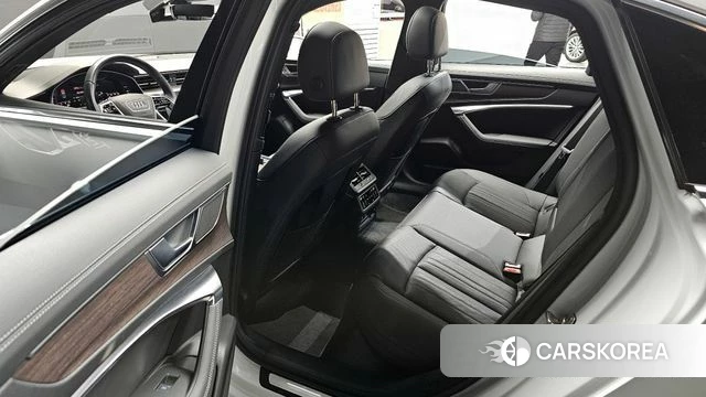 Audi A6 (C8) 2023 Белый из Кореи, фото 2