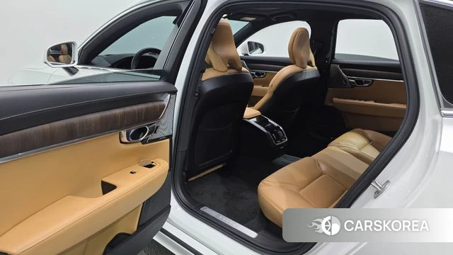 Volvo S90 2023 Белый из Кореи, фото 2