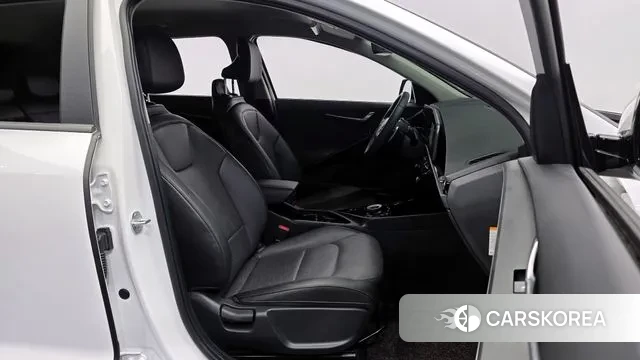 Kia Di Ol Nu Niro 2023 Белый из Кореи, фото 2