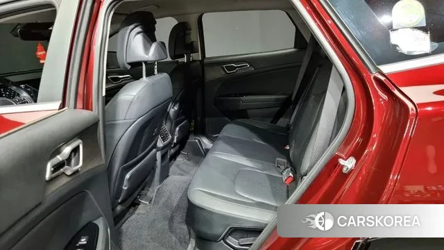 Kia Sportage 5th Generation Hybrid 2023 Красный из Кореи, фото 2