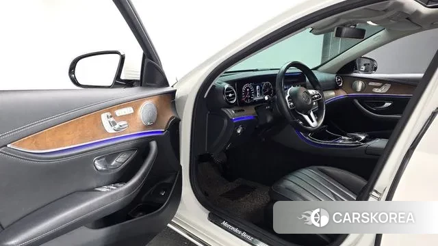 Mercedes-Benz E-Class W213 2019 Белый из Кореи, фото 2