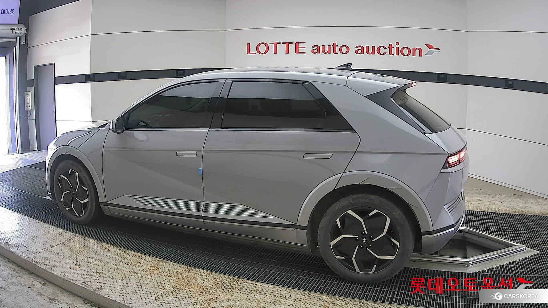 Hyundai IONIQ 5 2022 Cyber Grey Metallic из Кореи, фото 2