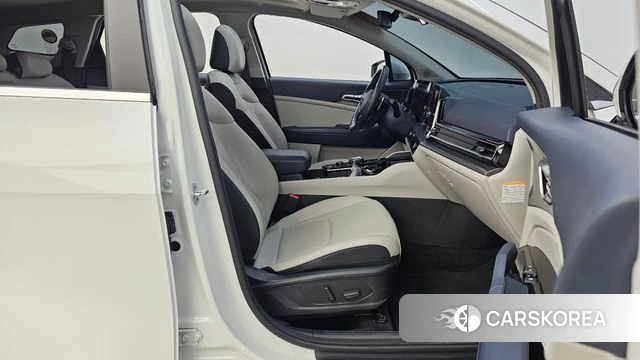 Kia Sportage 5th Generation Hybrid 2022 Белый из Кореи, фото 2