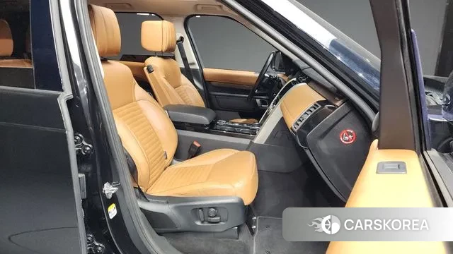 Land Rover Discovery 5 2018 Черный из Кореи, фото 2