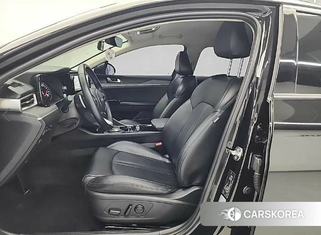 Kia K5 3rd generation 2023 Черный из Кореи, фото 2