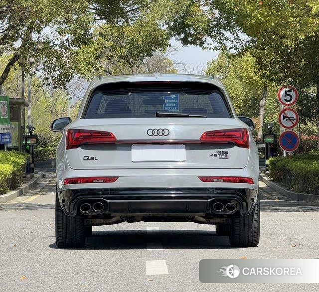 Audi Q5L 2021 Белый из Китая, фото 2
