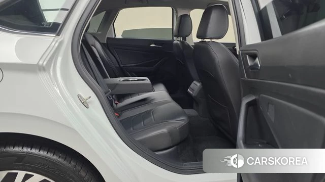 Volkswagen 7th Generation of Jetta 2021 Белый из Кореи, фото 2
