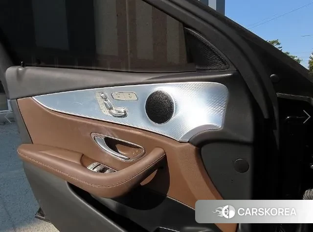 Mercedes-Benz E-Class W213 2020 Черный из Кореи, фото 2