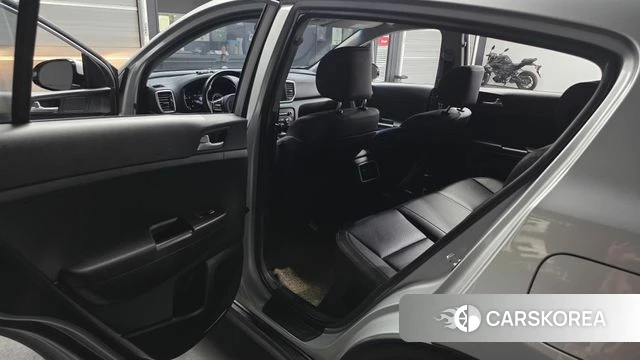Kia Sportage The Bold 2021 Серебряный из Кореи, фото 2