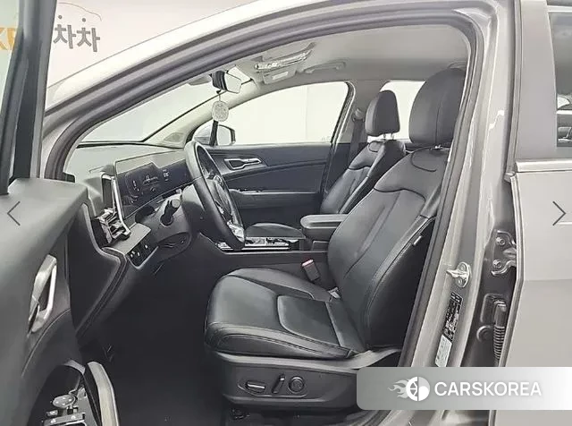 Kia Sportage 5th Generation 2023 Серебристо-серый из Кореи, фото 2